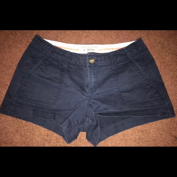Old navy shorts - size 3 - Picture 2 of 3